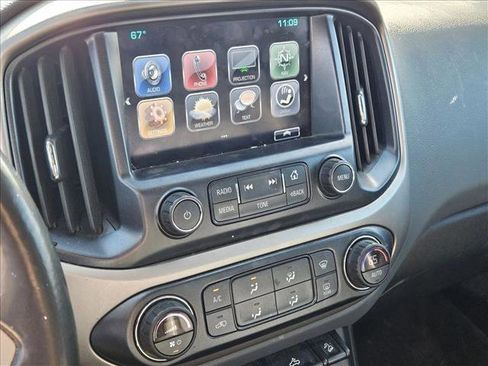 Used 2017 Chevrolet Colorado Z71 image 12