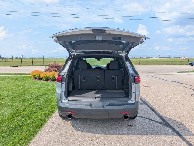 Used 2023 Chevrolet Traverse LT w/ Midnight/Sport Edition AWD/4WD image 9