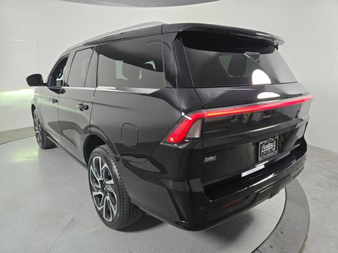 New 2027 Lincoln Navigator Black Label AWD/4WD image 7