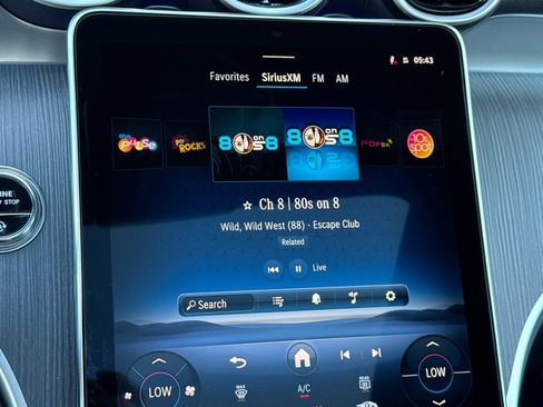 New 2026 Mercedes-Benz GLC 300 image 33