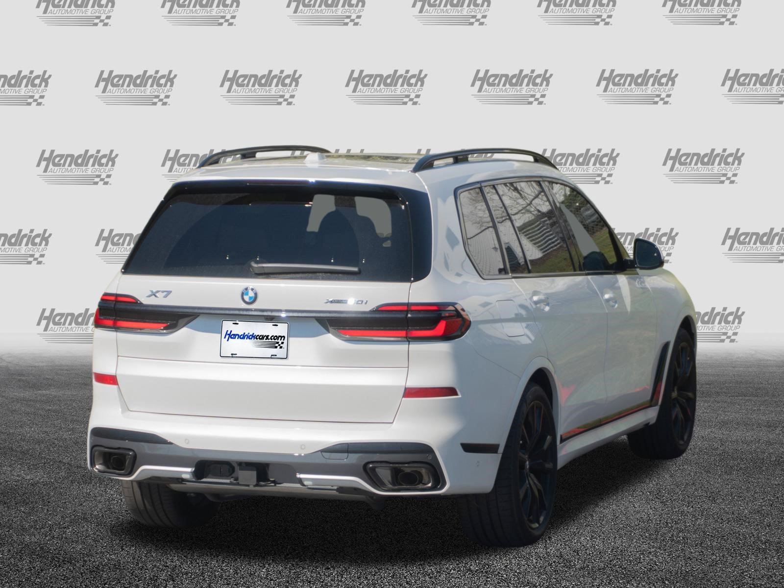 Certified 2027 BMW X7 xDrive40i w/ M Sport Package AWD/4WD image 7