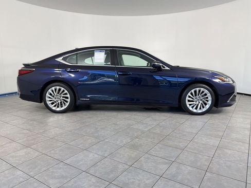 Used 2020 Lexus ES 300h w/ Luxury Package FWD image 8
