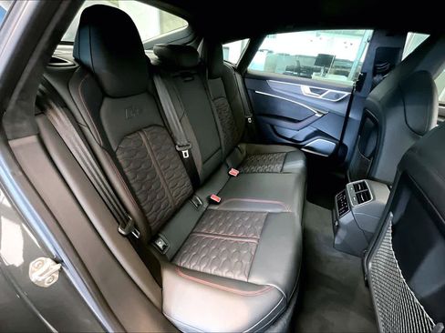 Certified 2025 Audi RS 7 Performance w/ Black Optic Package image 19