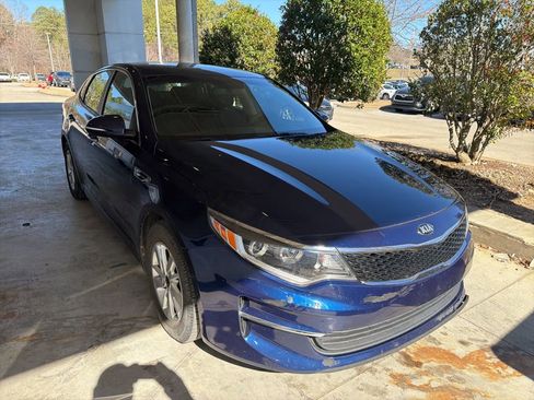 Used 2018 Kia Optima LX image 4