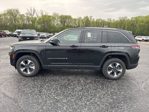 Used 2022 Jeep Grand Cherokee Limited 4xe w/ Luxury Tech Group II AWD/4WD image 6