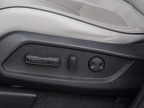 Used 2023 Honda Pilot Elite image 34