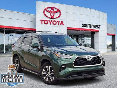 Used 2023 Toyota Highlander XLE
