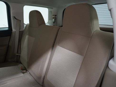 Used 2012 Jeep Patriot Latitude image 12