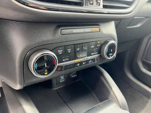 Certified 2023 Ford Escape ST-Line Select AWD/4WD image 14