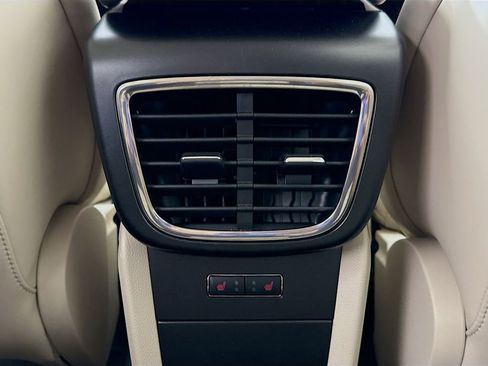 Used 2019 Lincoln Nautilus Reserve image 27