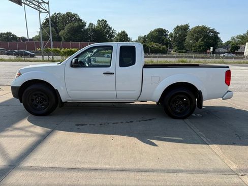 Used 2020 Nissan Frontier S RWD image 11