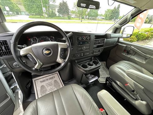 Used 2019 Chevrolet Express 2500 w/ Driver Convenience Package RWD image 17