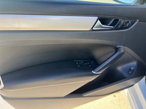 Used 2020 Volkswagen Passat 2.0T SE image 13