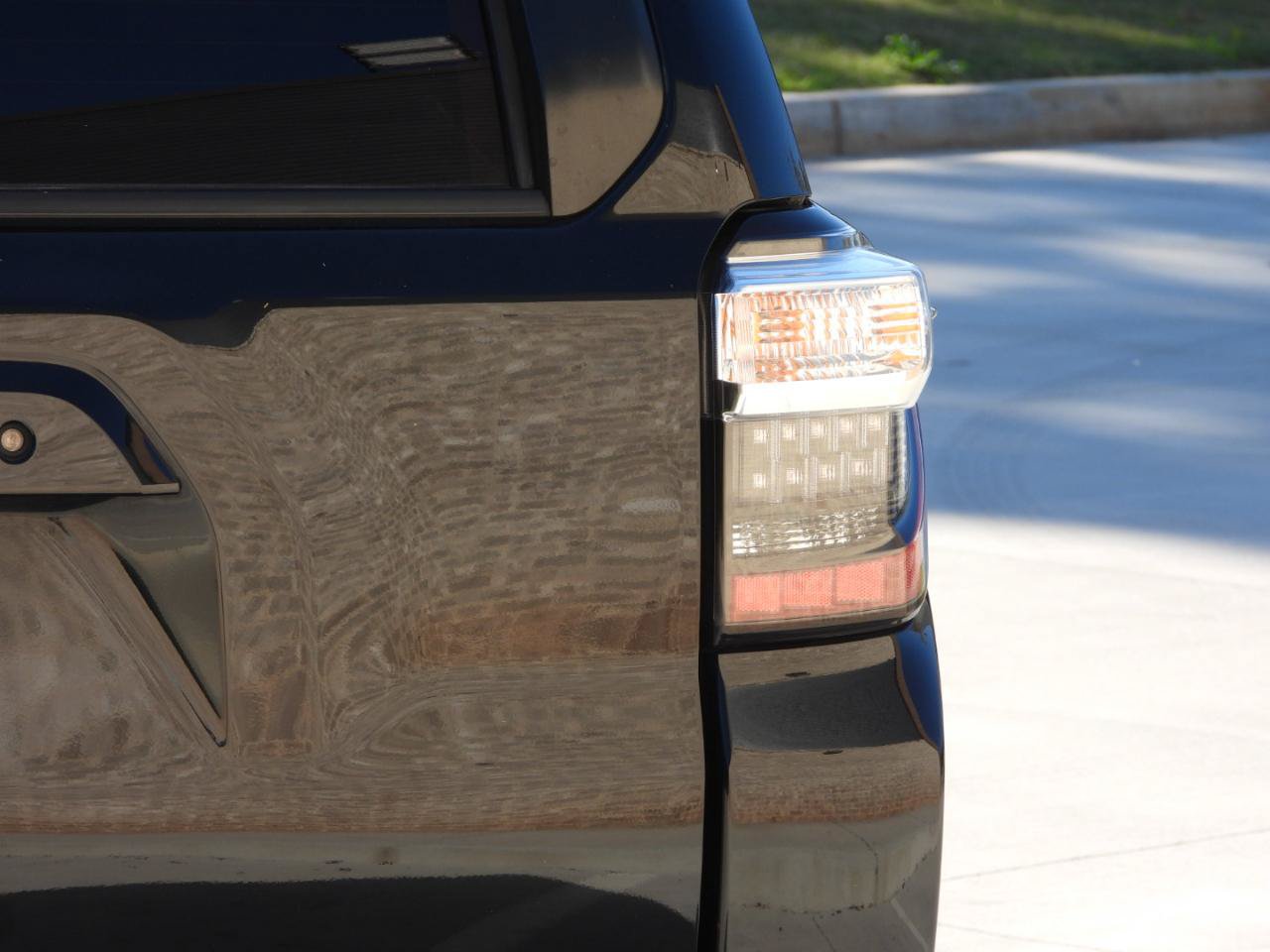 Used 2017 Toyota 4Runner SR5 Premium RWD image 35