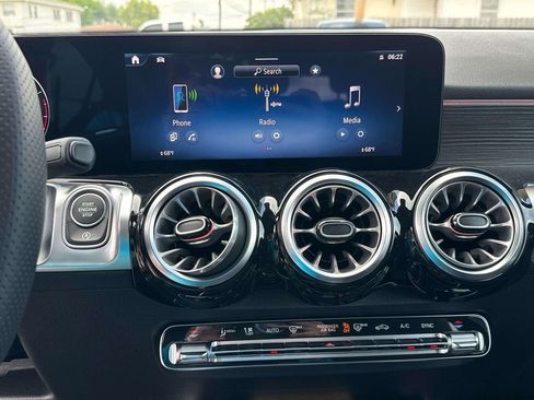 New 2026 Mercedes-Benz GLB 250 image 11