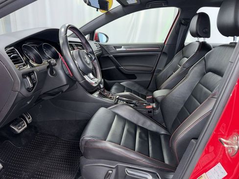 Used 2020 Volkswagen GTI SE image 11