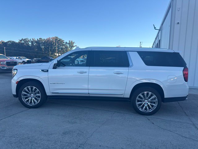 Used 2022 GMC Yukon XL Denali AWD/4WD image 2