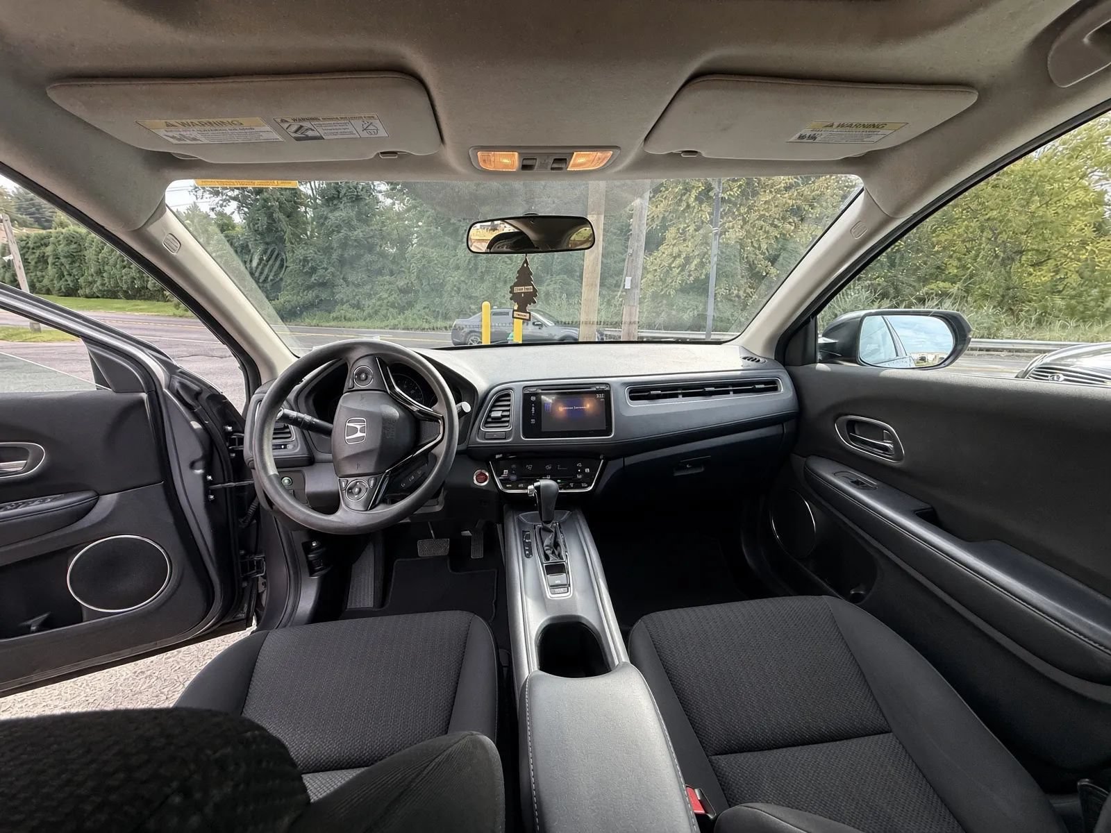 Used 2018 Honda HR-V EX image 11