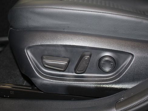 Used 2024 Toyota Camry SE FWD image 31