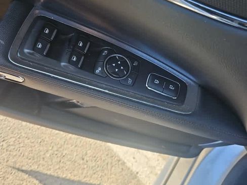Used 2017 Lincoln Continental Select FWD image 20
