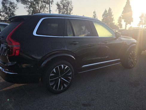Used 2026 Volvo XC90 B5 Plus w/ Protection Package AWD/4WD image 8