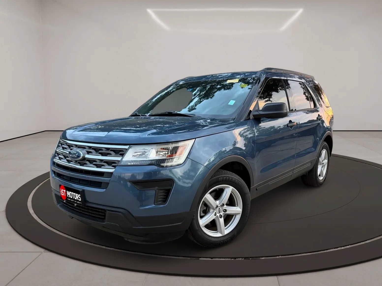 Used 2018 Ford Explorer FWD image 3