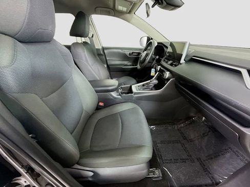 Certified 2025 Toyota RAV4 LE image 26