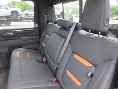 New 2026 GMC Sierra 2500 AT4 w/ AT4 Premium Plus Package AWD/4WD image 14
