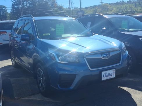 Used 2020 Subaru Forester Premium AWD/4WD image 3