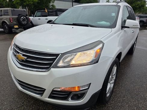 Used 2017 Chevrolet Traverse Premier FWD image 4