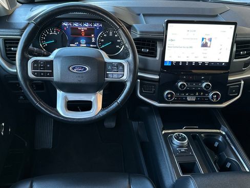 Used 2024 Ford Expedition Max XLT image 13