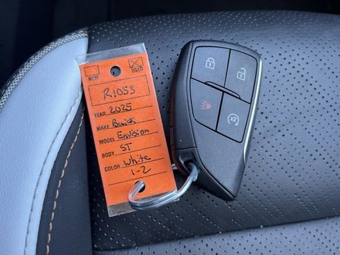 Used 2025 Buick Envision Sport Touring image 12