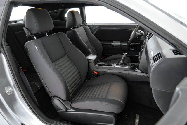 Used 2013 Dodge Challenger R/T RWD image 31
