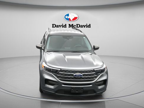 Used 2023 Ford Explorer XLT image 36