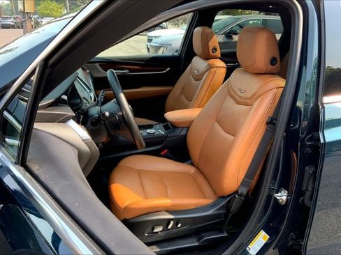 Used 2025 Cadillac XT5 Premium Luxury w/ LPO, Floor Liner Package AWD/4WD image 25
