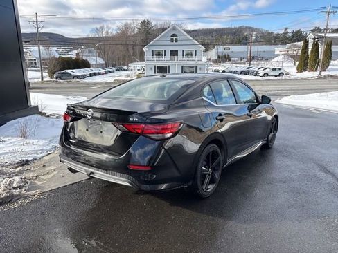 Used 2022 Nissan Sentra SR w/ Trunk Package image 8