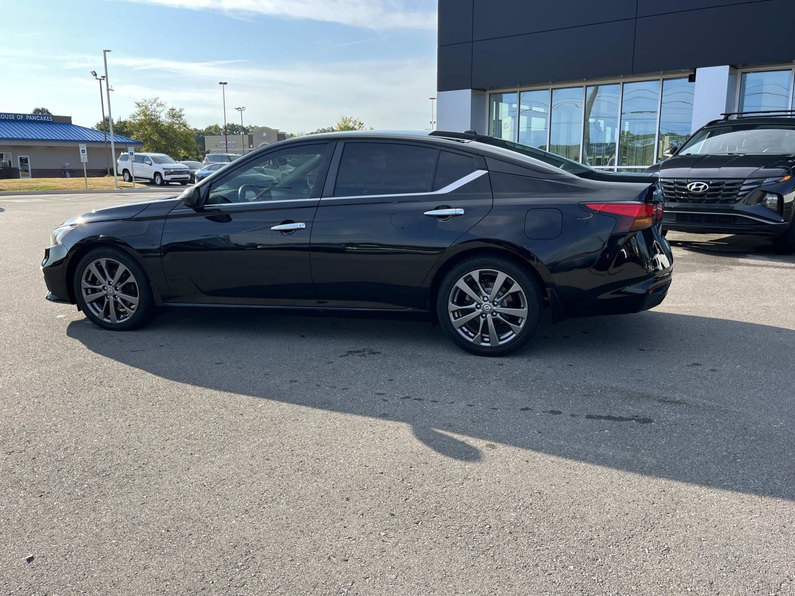 Used 2019 Nissan Altima 2.5 S FWD image 6