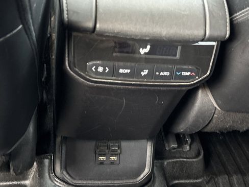 Used 2021 Toyota Highlander XLE image 20