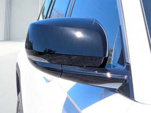 New 2026 Jeep Grand Cherokee Limited image 11