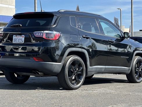 Used 2020 Jeep Compass Latitude image 4