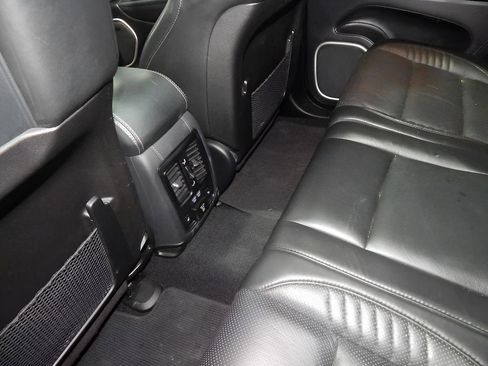 Used 2021 Jeep Grand Cherokee SRT image 31