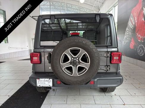 Used 2018 Jeep Wrangler Unlimited Sport S AWD/4WD image 4