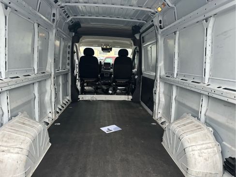 Used 2023 RAM ProMaster 2500 image 7