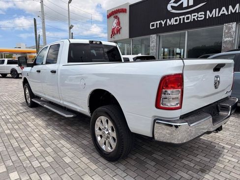 Used 2024 RAM 2500 Tradesman w/ Chrome Appearance Group AWD/4WD image 5