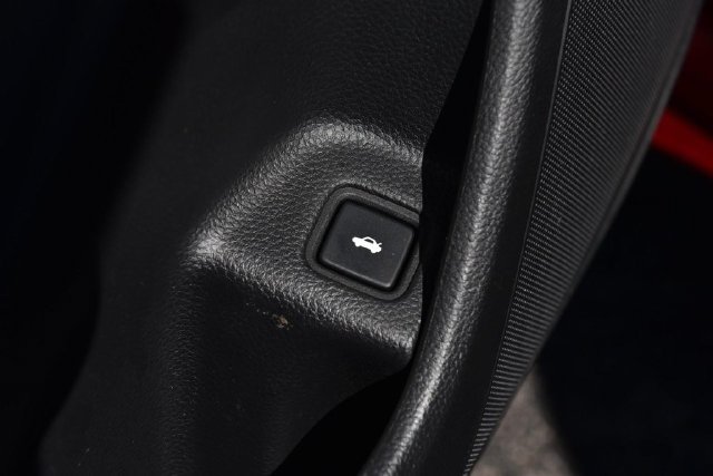 Used 2018 Honda Accord LX image 9