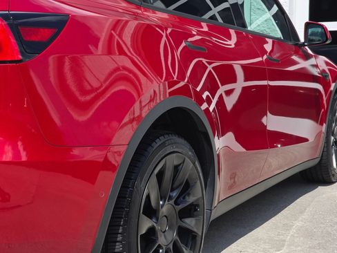 Used 2021 Tesla Model Y Long Range AWD/4WD image 39