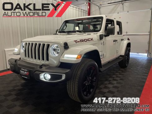 Used 2021 Jeep Wrangler Unlimited Sahara w/ Cold Weather Group AWD/4WD image 1