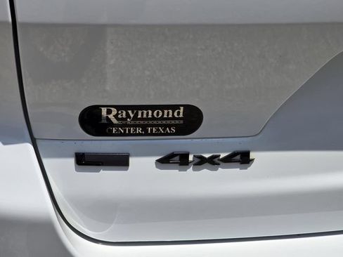 Used 2023 Jeep Grand Cherokee L Laredo AWD/4WD image 7