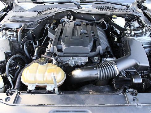 Used 2016 Ford Mustang Premium RWD image 19