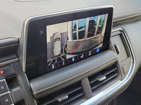 Used 2022 GMC Yukon AT4 w/ Technology Package AWD/4WD image 24